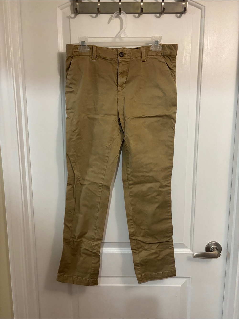 GAP Straight Leg Pants in Khaki